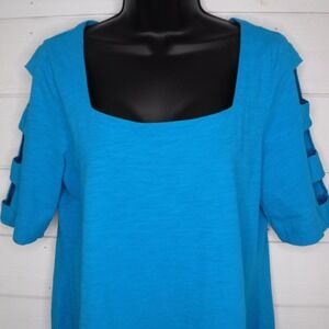SOFT SURROUNDINGS Size Medium Turquoise Top Cut Out Sleeves